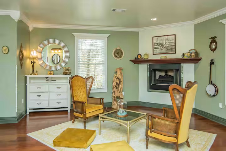 Green Serene Suite